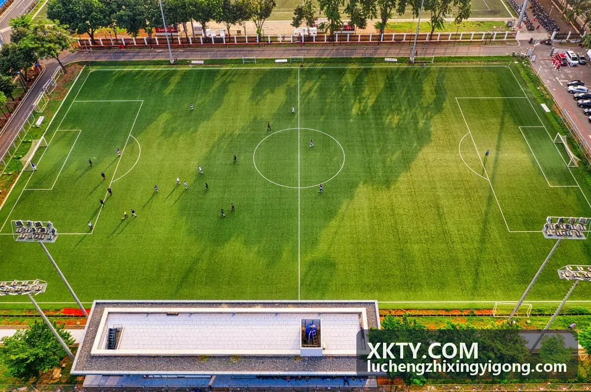 XKTY.COM 医疗设备维保与技术支持工程师现场作业
